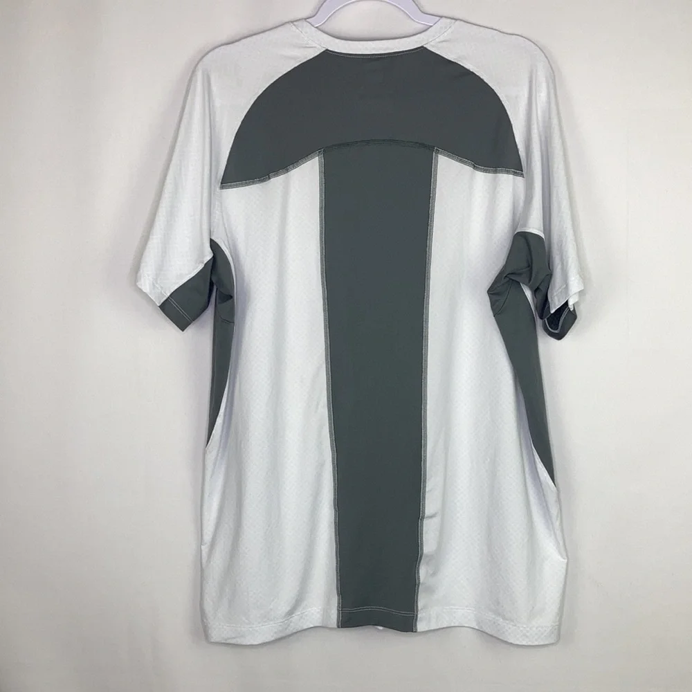 Columbia Men's XL Breathable Sweat Activated Cooling Shirt - Picture 2 of 9